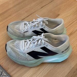 New Balance fantomfit Rebel fuel cell shoes